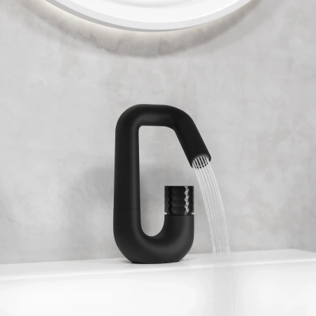 Смеситель тюльпан c управлением Push Control IDDIS "Twist" черный матовый TWIBLBTi01