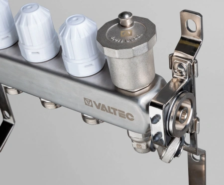 Коллекторная группа VALTEC из НЕРЖ. с регул. клап. и расх., 1"х11 вых. ЕК 3/4" (VTc.579.EMNX.0611)